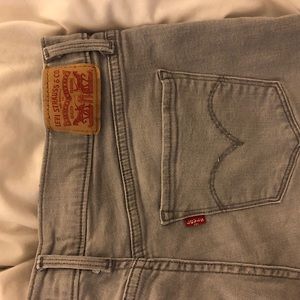 Levi’s 314 Jeans
